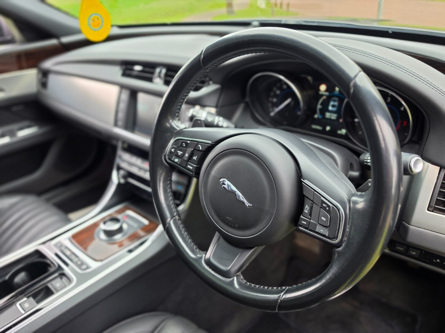 Used Jaguar XF 2017 for sale - 78060474: Photo 9