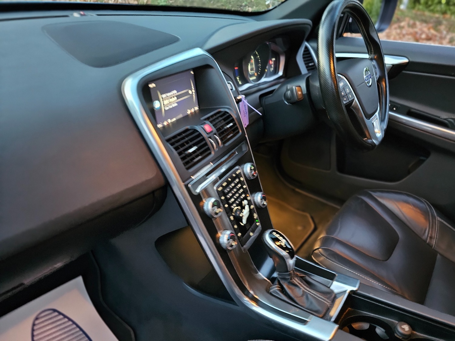 Used Volvo XC60 2017 for sale - 76670080: Photo 12