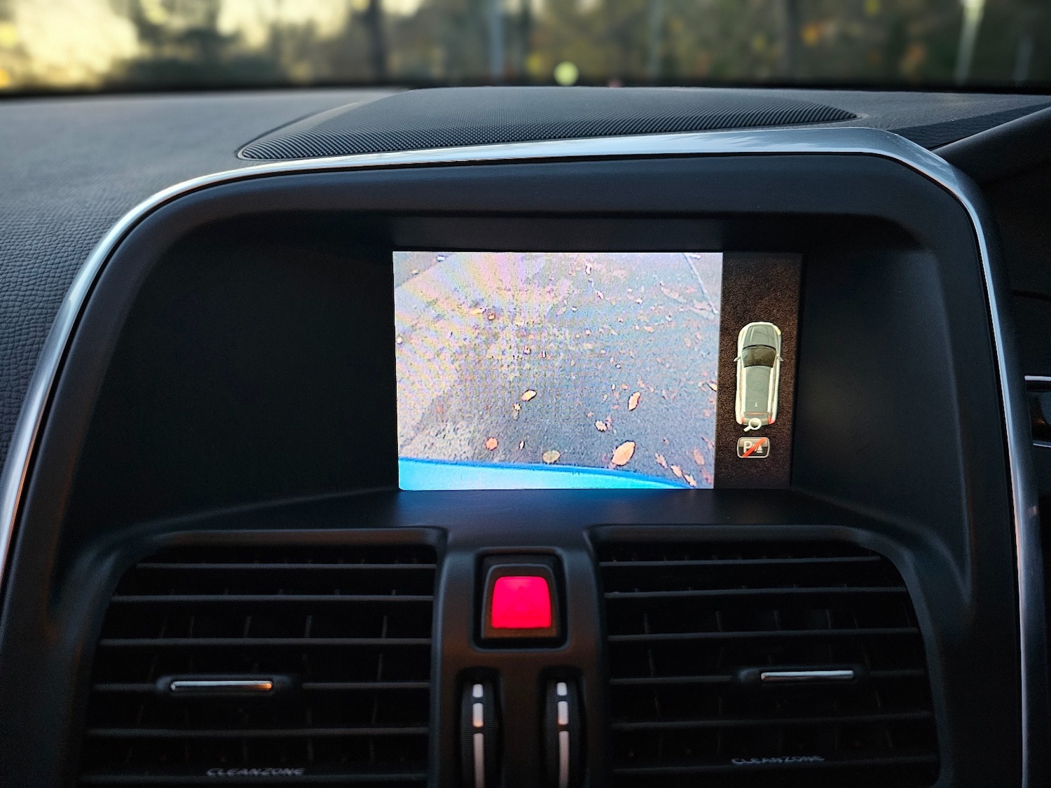 Used Volvo XC60 2017 for sale - 76670080: Photo 17