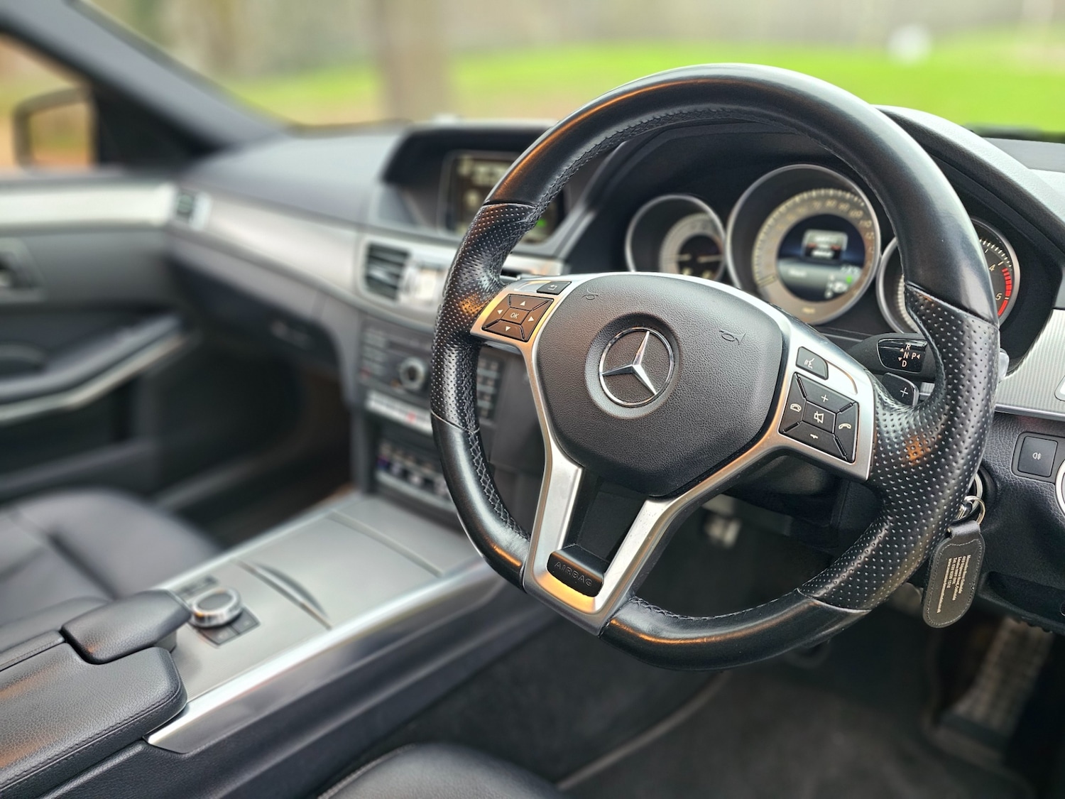 Used Mercedes-Benz E Class 2015 for sale - 77033712: Photo 9