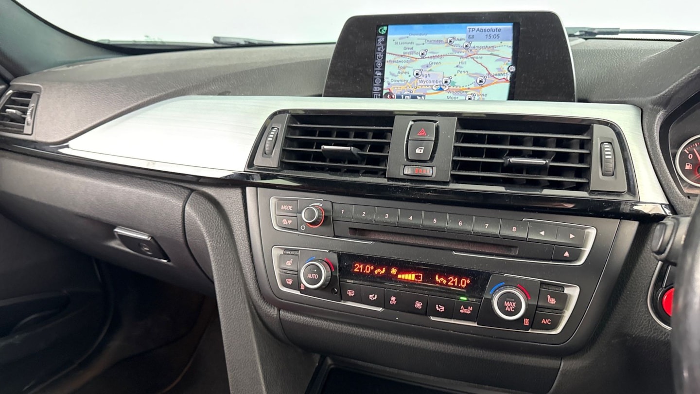 Used BMW 3 Series 2015 for sale - 76848912: Photo 10