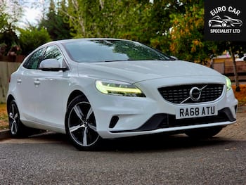 Used Volvo V40 2018 for sale - 79684572: Photo