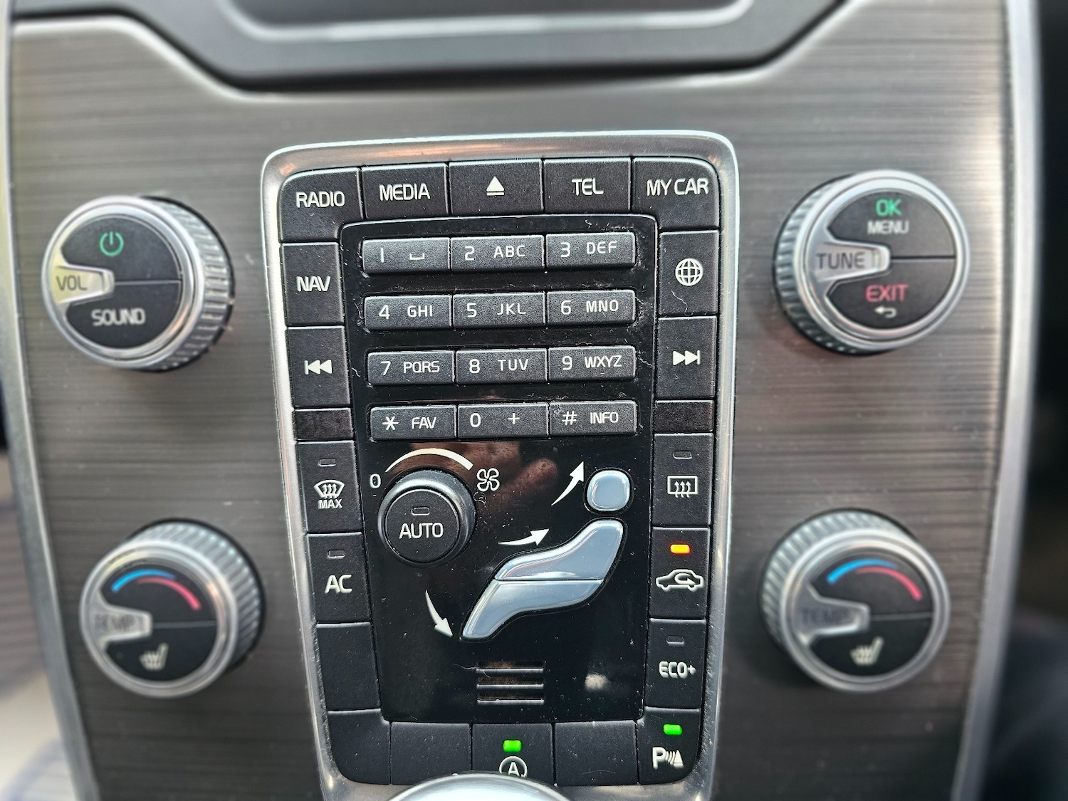 Used Volvo XC70 2015 for sale - 76504797: Photo 16