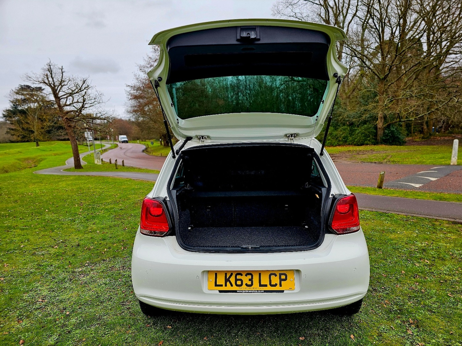 Used Volkswagen Polo 2013 for sale - 77617353: Photo 9