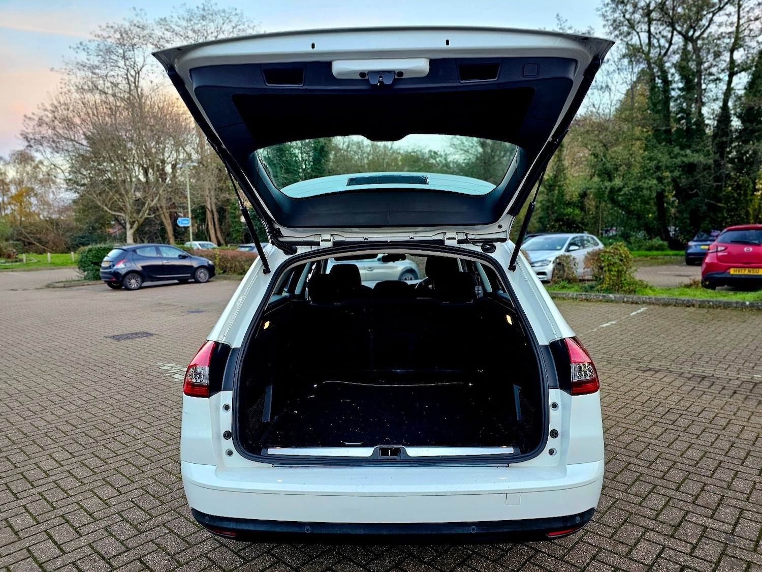 Used Citroen C5 2011 for sale - 76710443: Photo 9