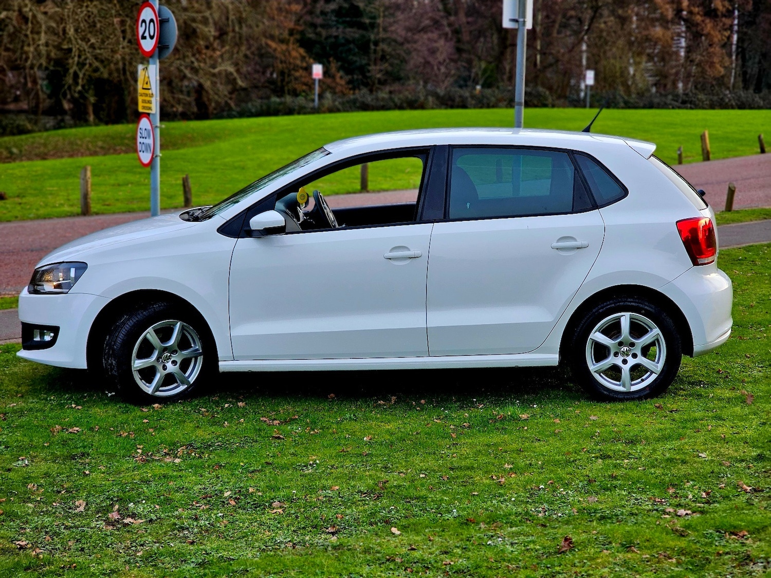 Used Volkswagen Polo 2010 for sale - 77556059: Photo 4