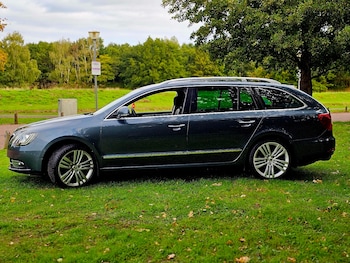 Used Skoda Superb 2013 for sale - 76041126: Photo