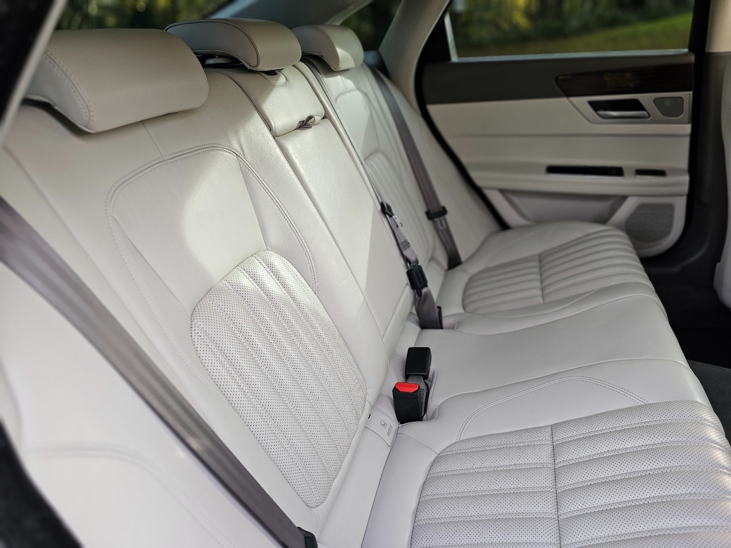 Used Jaguar XF 2017 for sale - 76554751: Photo 14