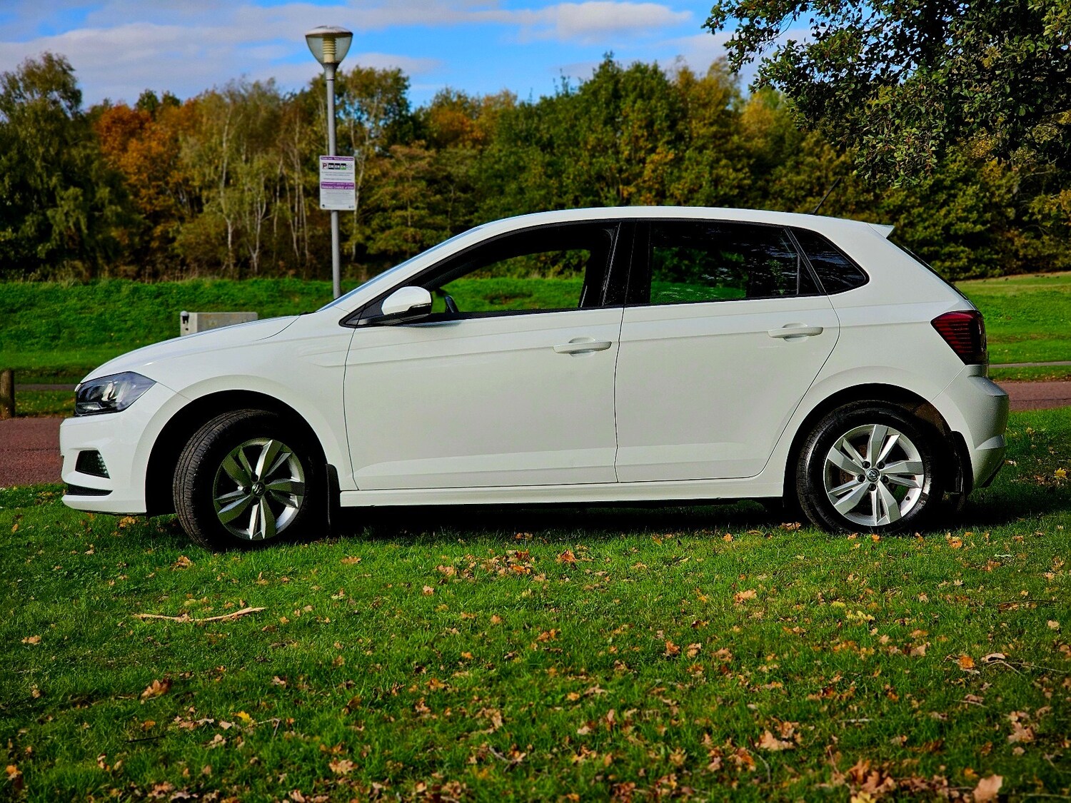 Used Volkswagen Polo 2018 for sale - 76382763: Photo 4
