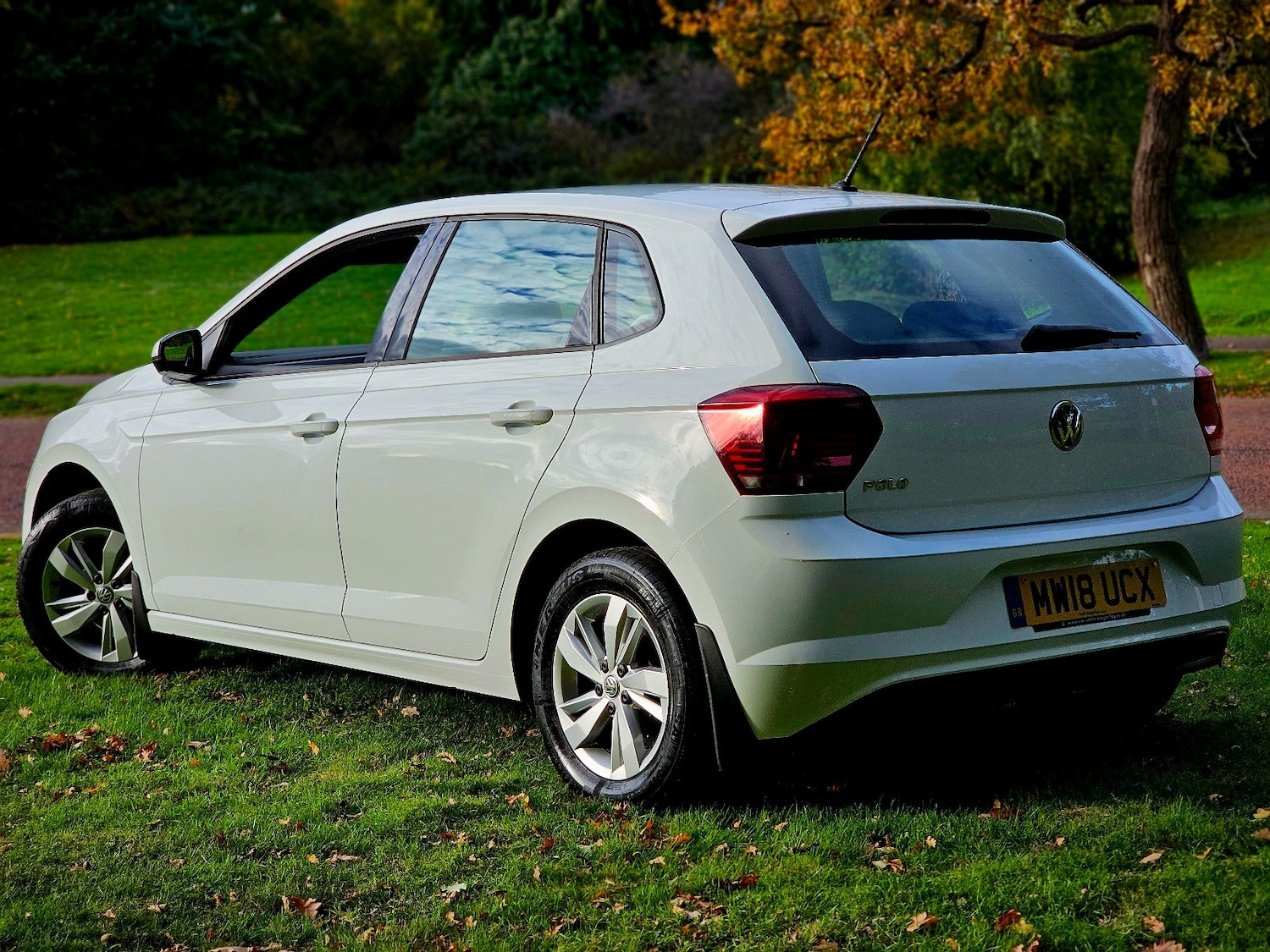 Used Volkswagen Polo 2018 for sale - 76382763: Photo 8