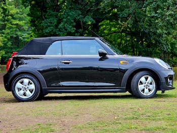 Used MINI Convertible 2017 for sale - 75750146: Photo