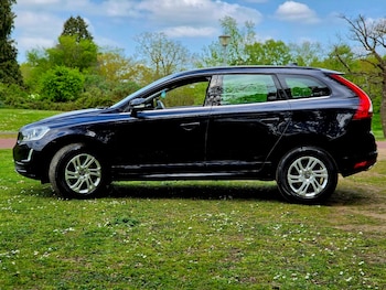 Used Volvo XC60 2017 for sale - 78324749: Photo