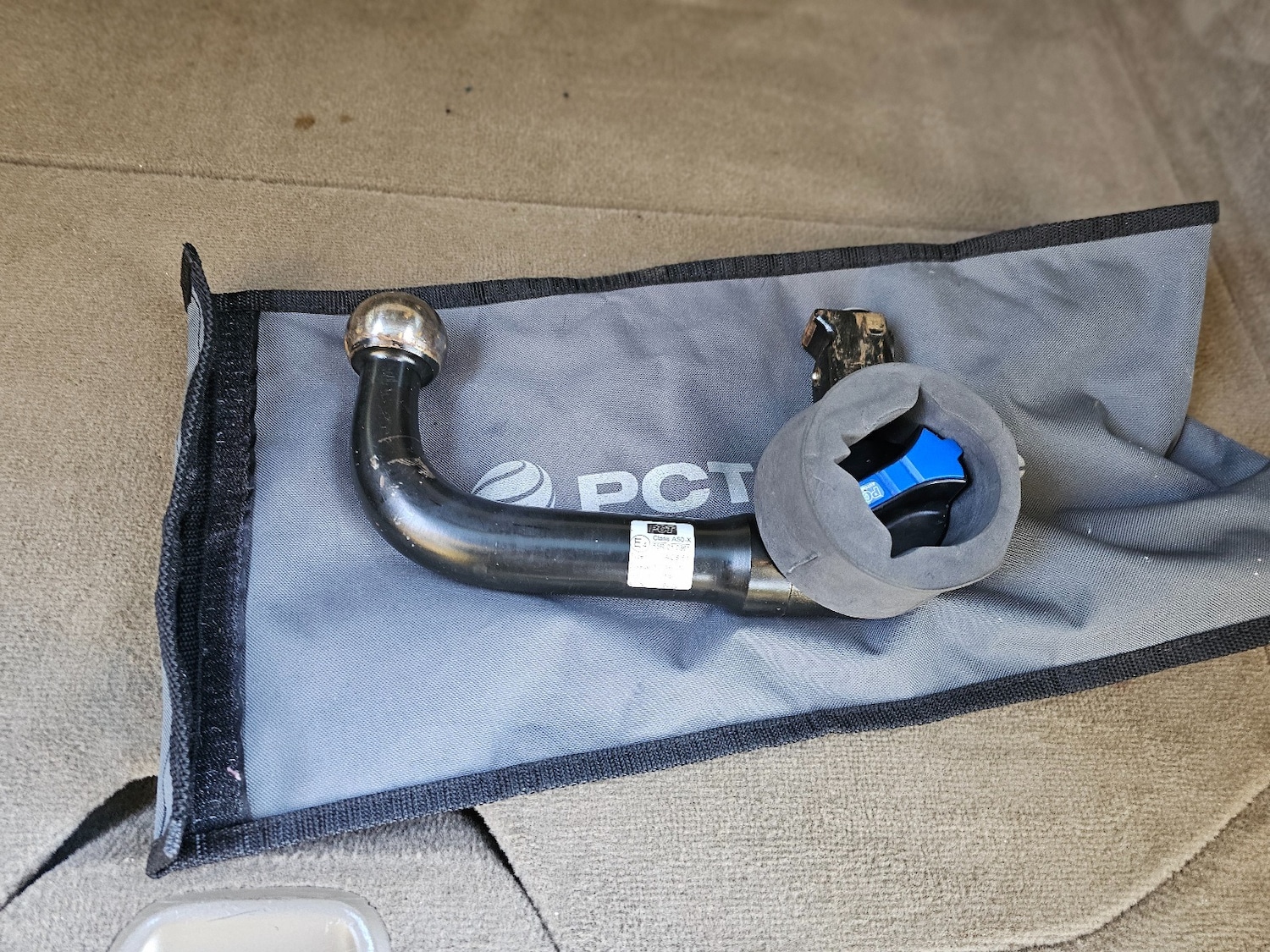 Used Volvo XC60 2011 for sale - 76707197: Photo 10