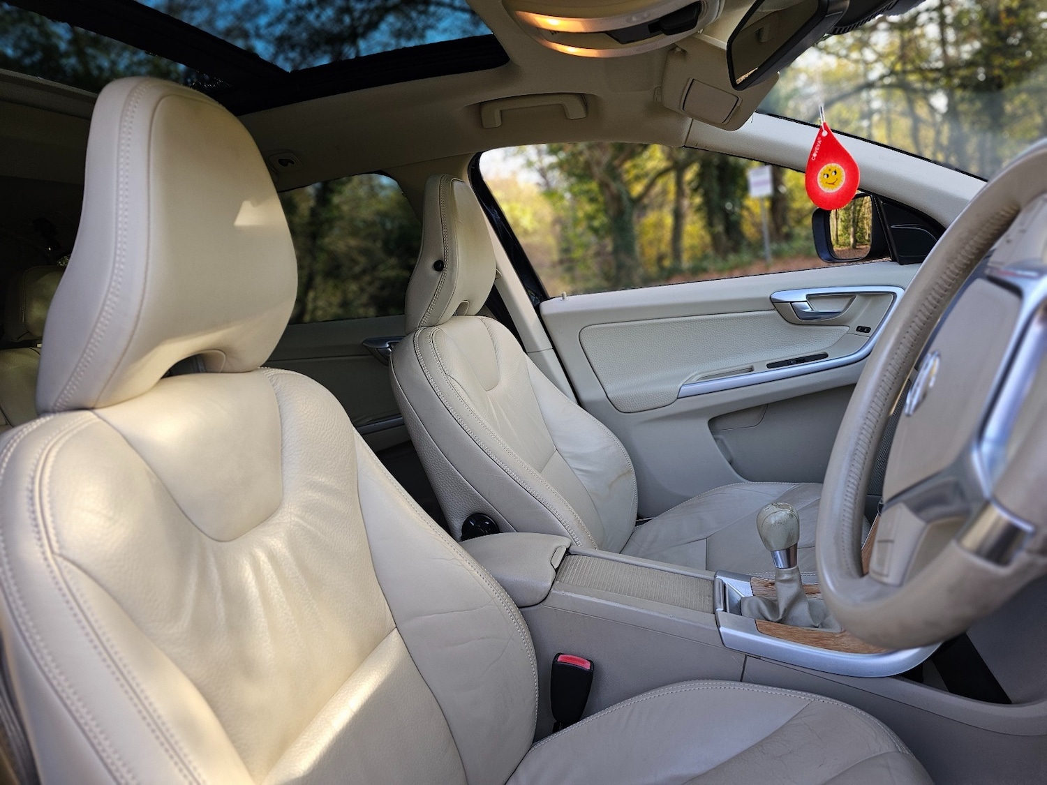 Used Volvo XC60 2011 for sale - 76707197: Photo 12