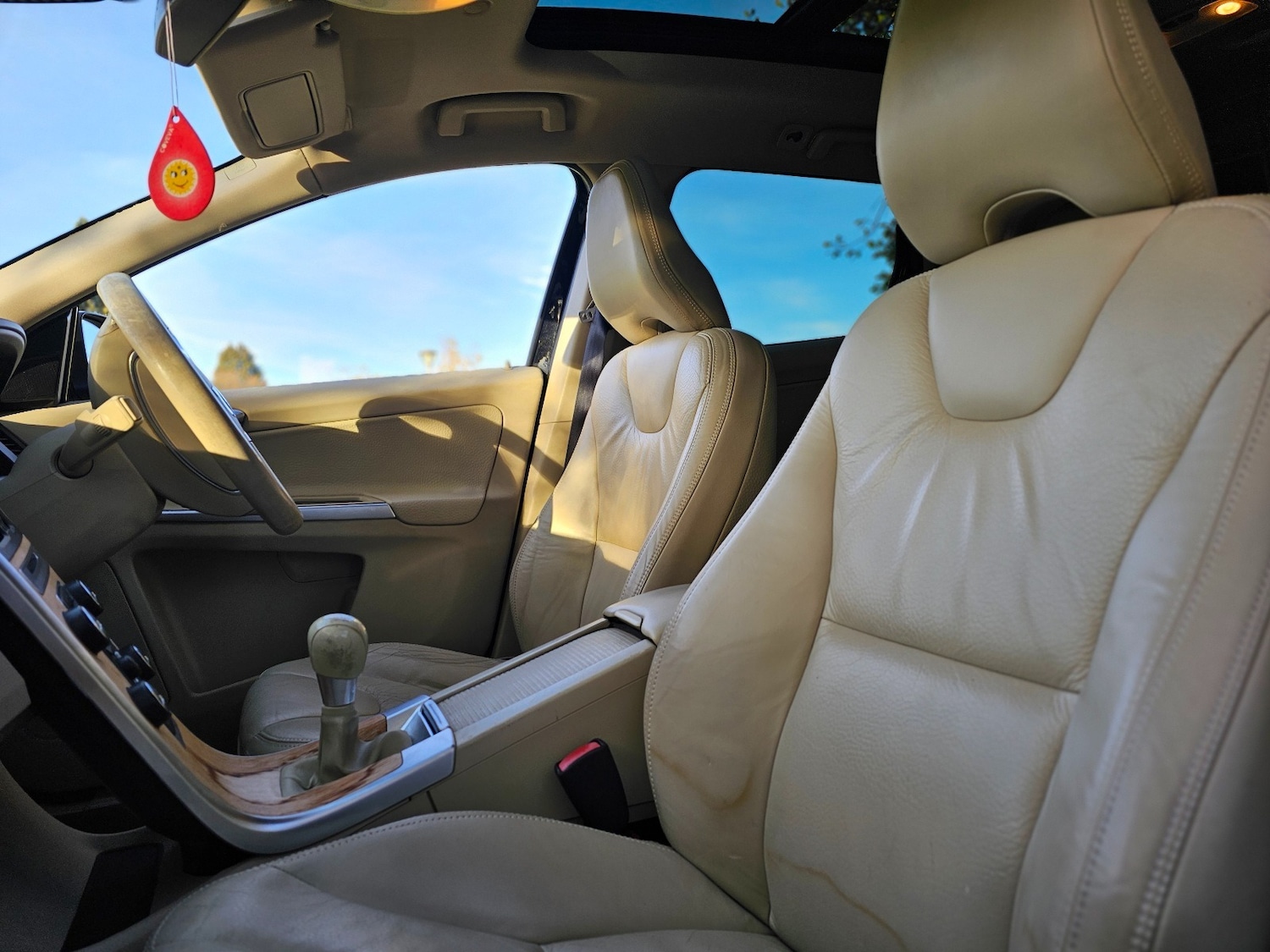 Used Volvo XC60 2011 for sale - 76707197: Photo 15