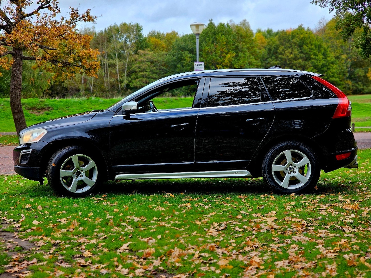 Used Volvo XC60 2012 for sale - 76329941: Photo 4