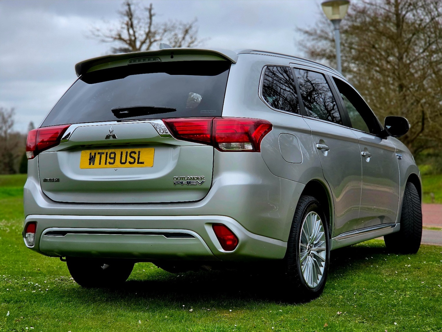 Used Mitsubishi Outlander 2019 for sale - 77997035: Photo 2