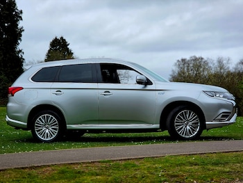 Used Mitsubishi Outlander 2019 for sale - 77997035: Photo