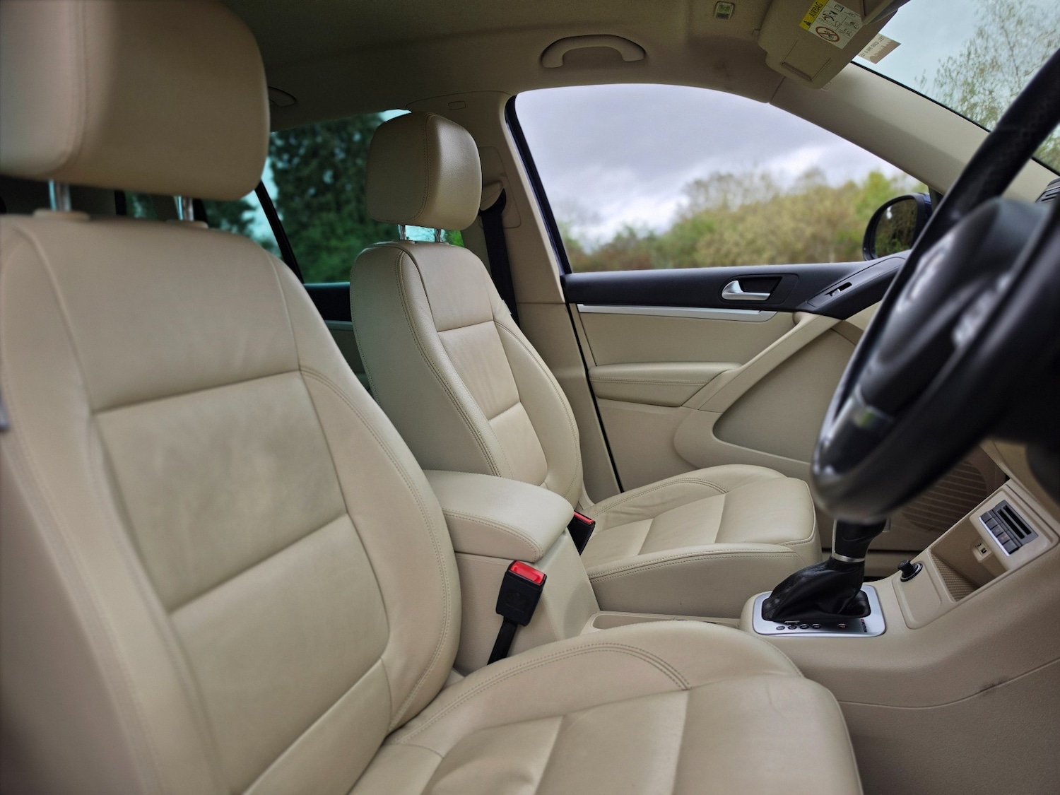 Used Volkswagen Tiguan 2015 for sale - 78122106: Photo 11