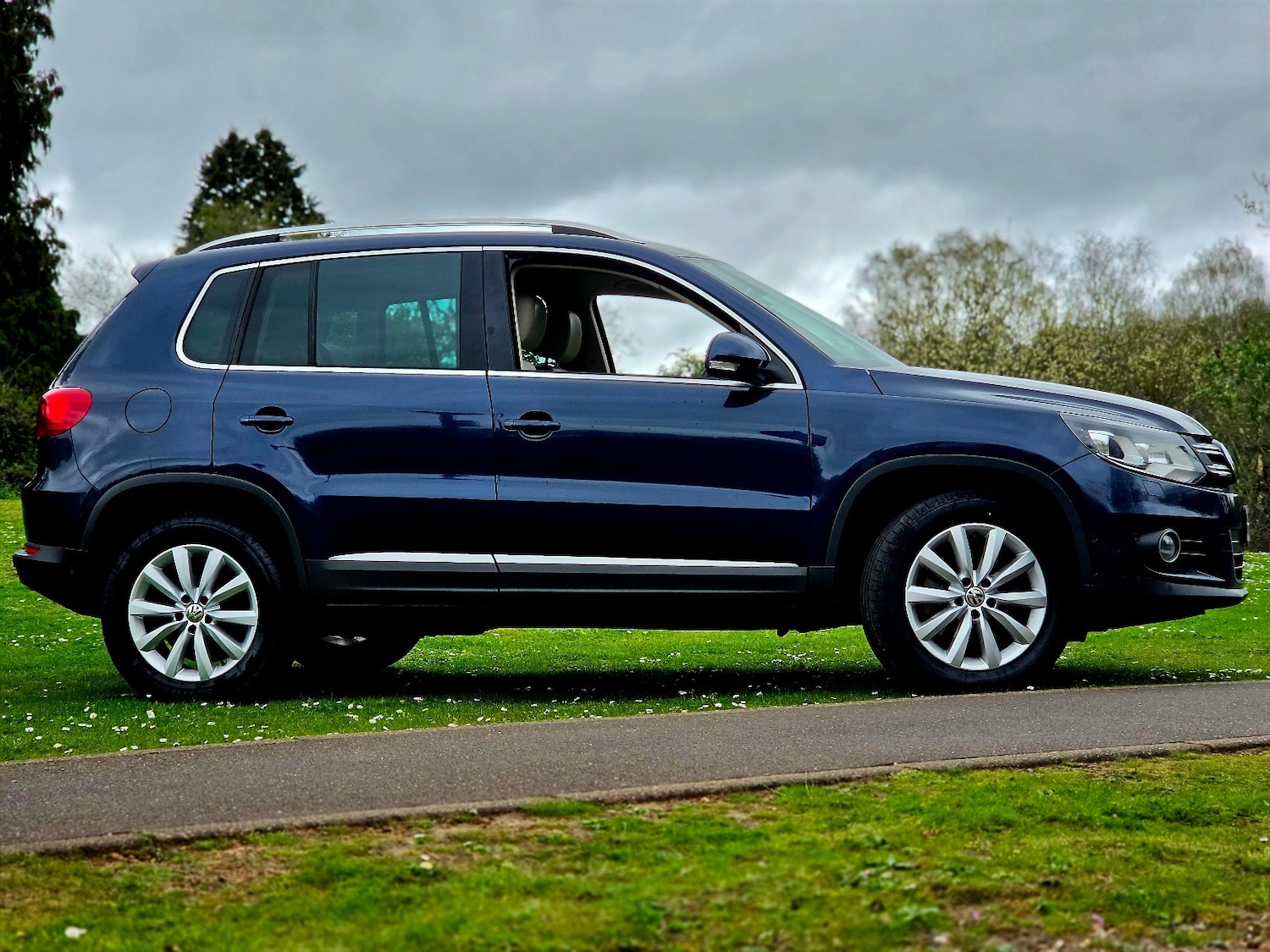 Used Volkswagen Tiguan 2015 for sale - 78122106: Photo 3