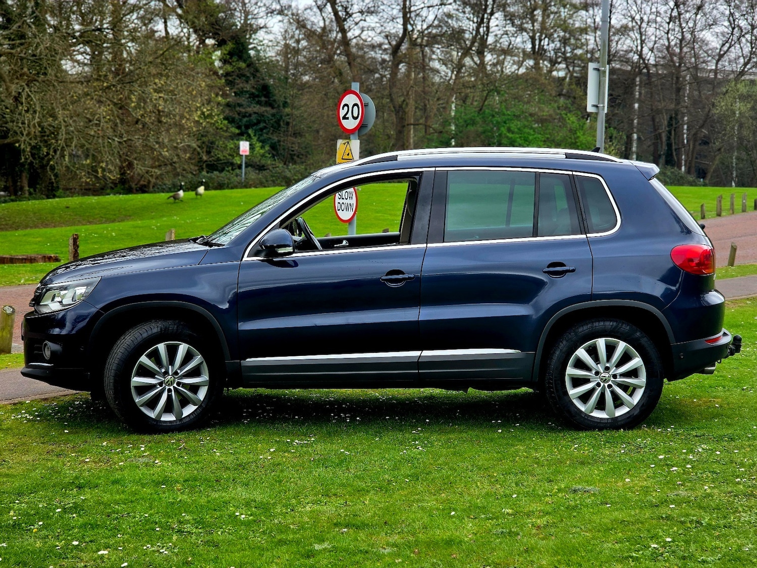 Used Volkswagen Tiguan 2015 for sale - 78122106: Photo 4