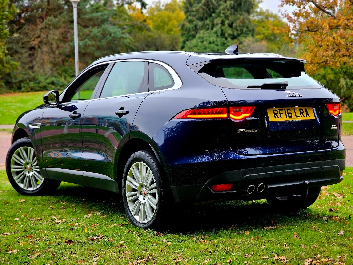 Used Jaguar F-Pace 2016 for sale - 76379596: Photo 8