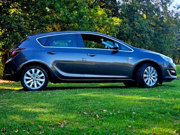 Used Vauxhall Astra 2014 for sale - 76212131: Photo 3