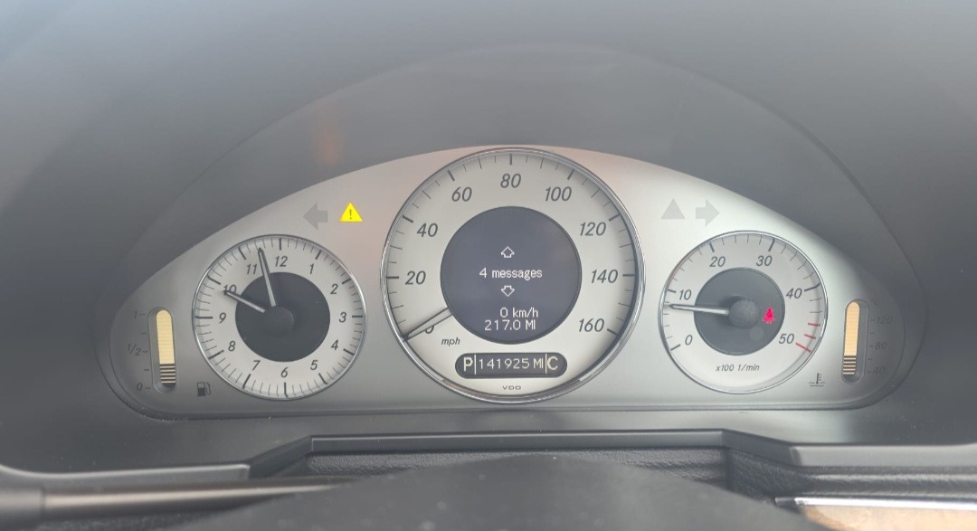 Used Mercedes-Benz E Class 2009 for sale - 76390296: Photo 16