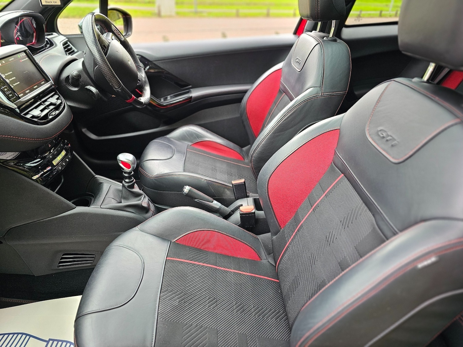 Used Peugeot 208 2017 for sale - 76379279: Photo 14