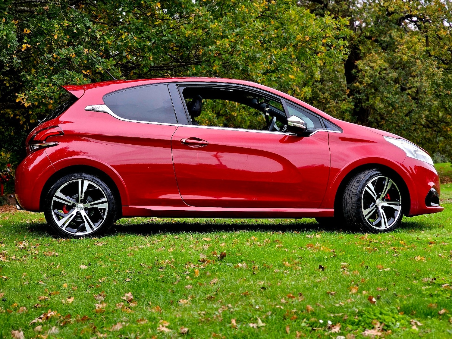 Used Peugeot 208 2017 for sale - 76379279: Photo 3