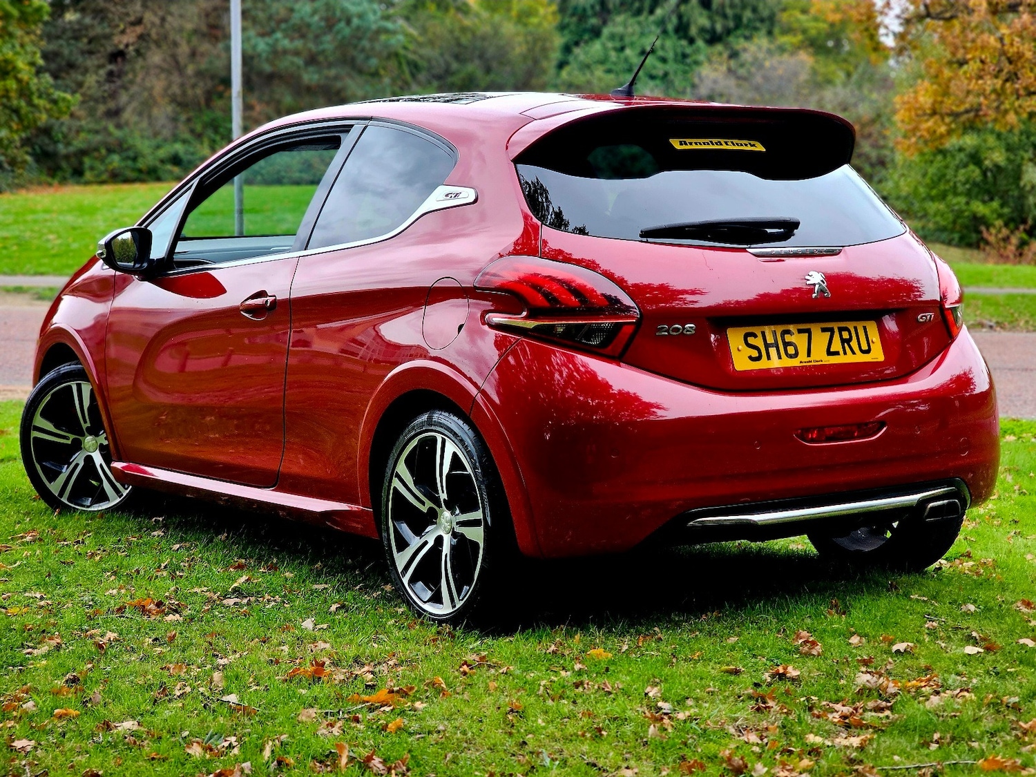 Used Peugeot 208 2017 for sale - 76379279: Photo 8