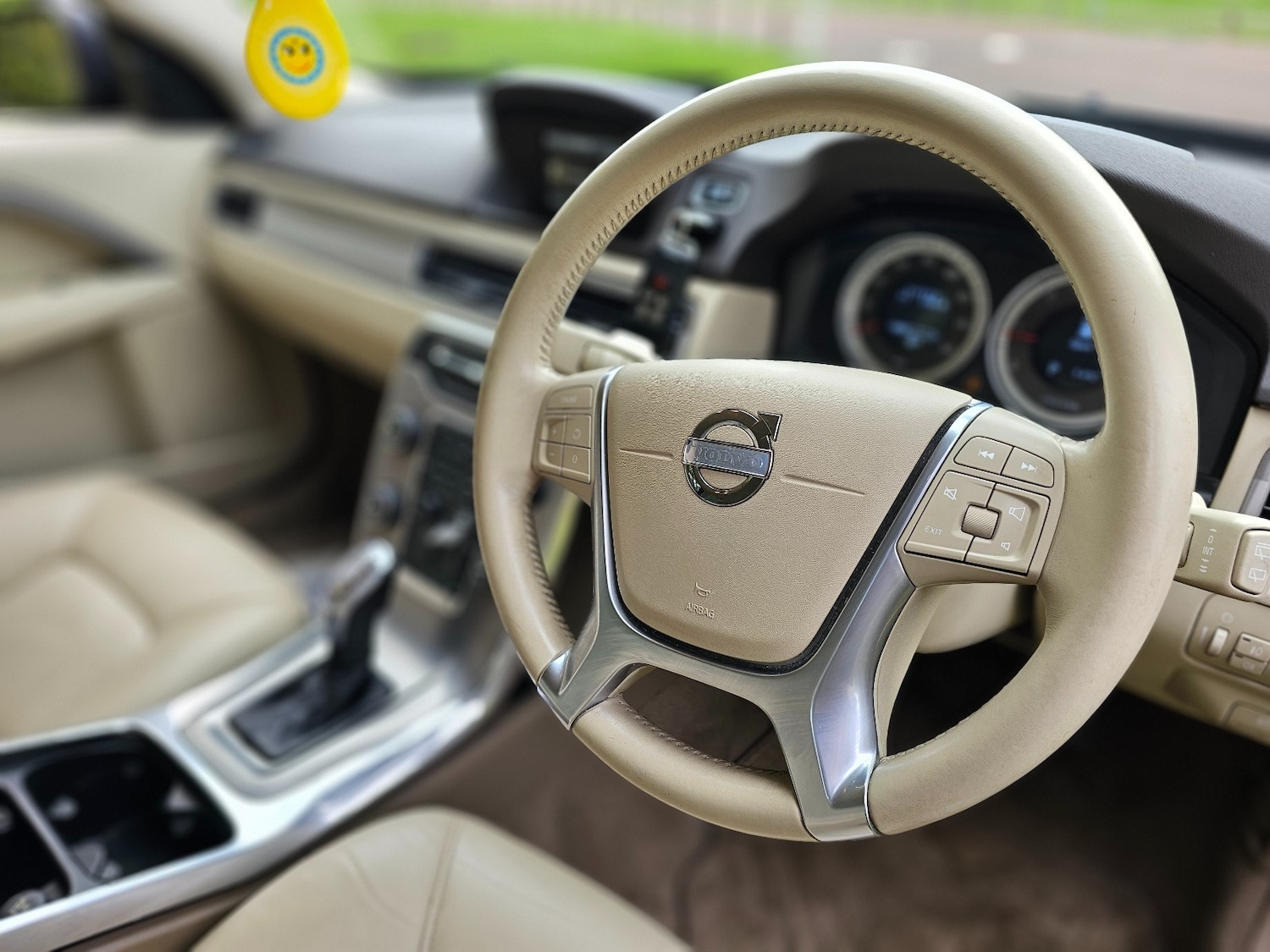 Used Volvo V70 2013 for sale - 76477552: Photo 9