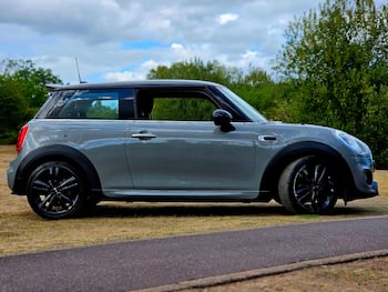 Used MINI Hatch 2018 for sale - 79679881: Photo