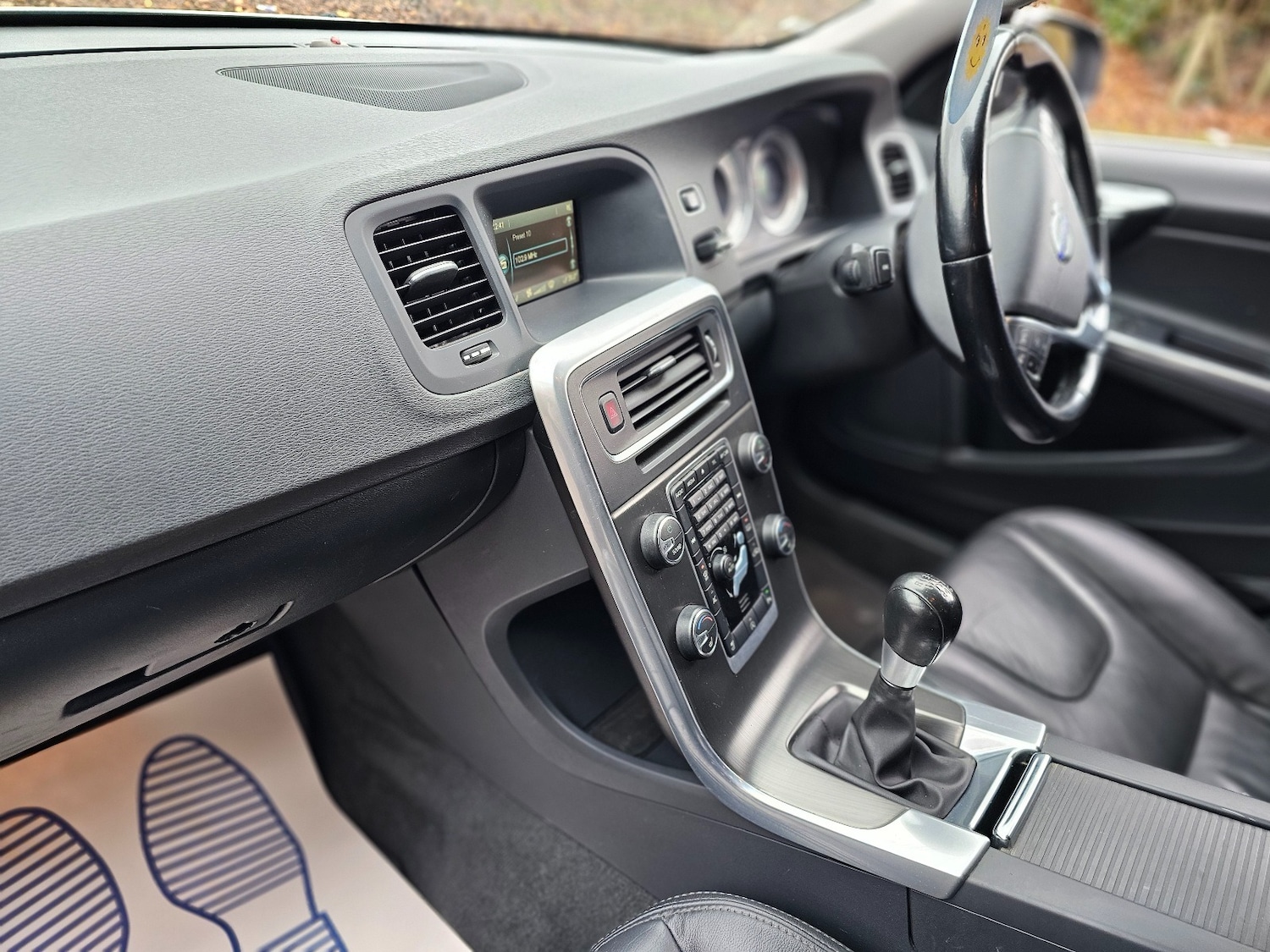 Used Volvo V60 2013 for sale - 76897209: Photo 9