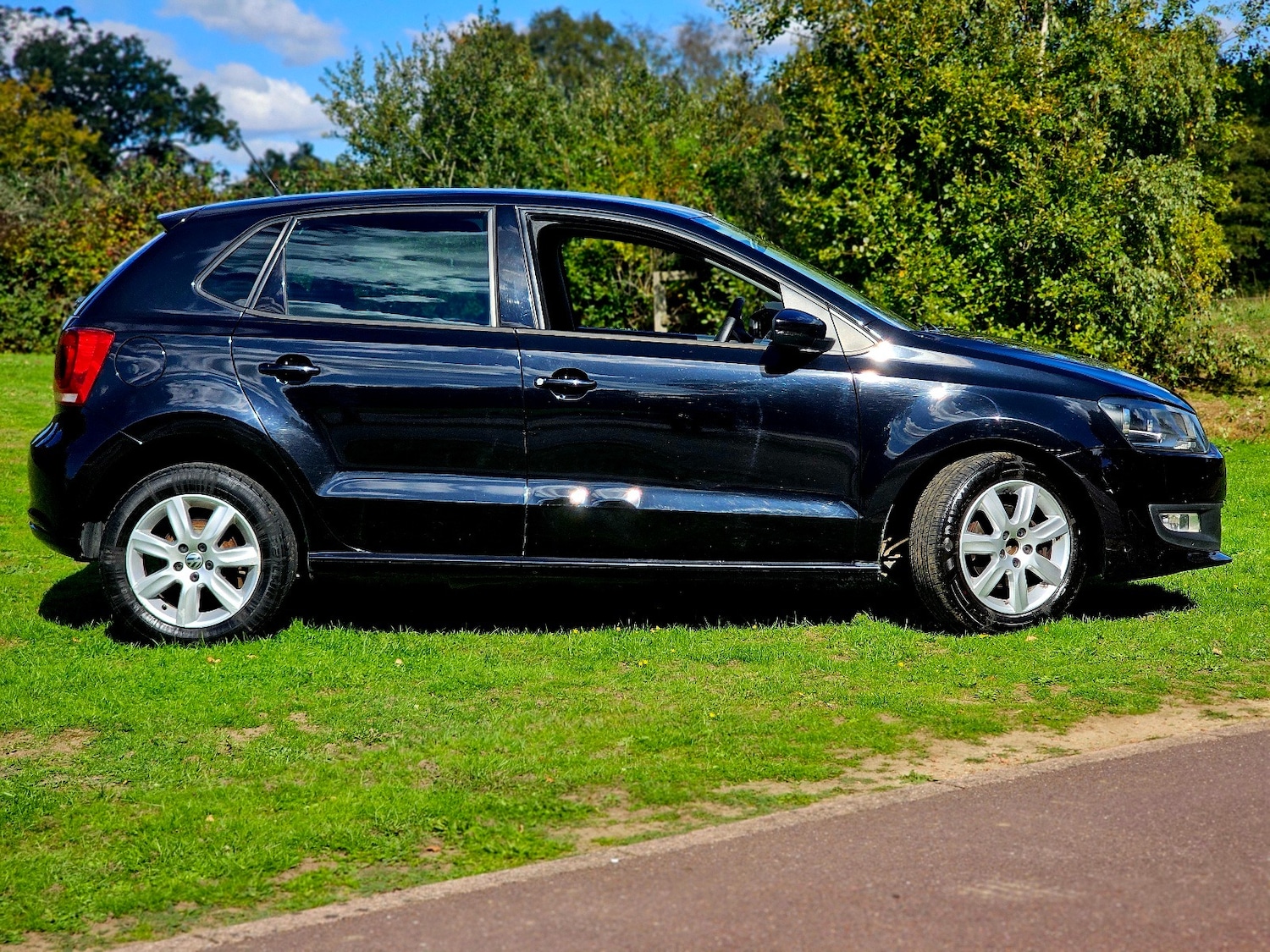 Used Volkswagen Polo 2014 for sale - 76062382: Photo 3