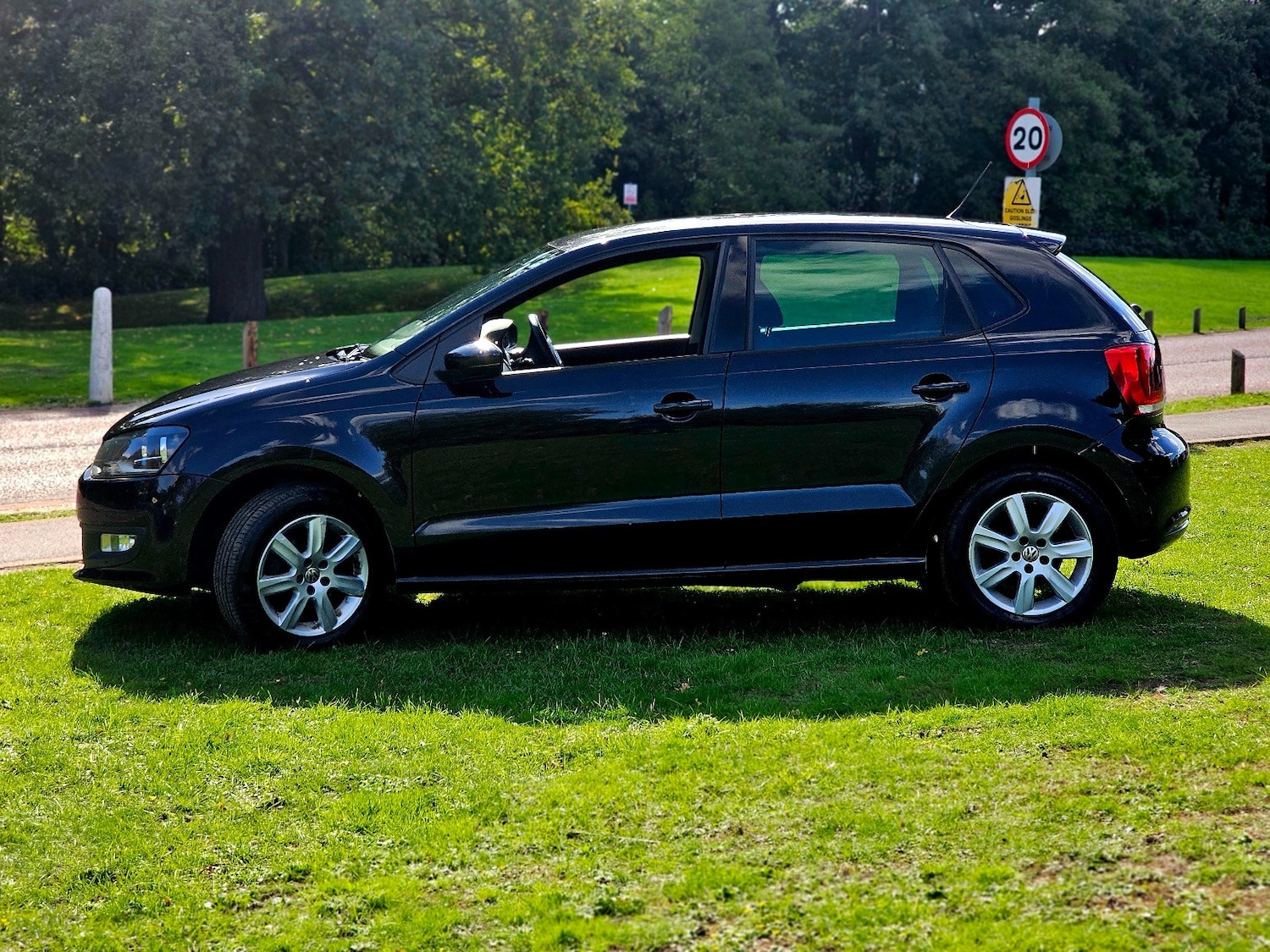 Used Volkswagen Polo 2014 for sale - 76062382: Photo 4