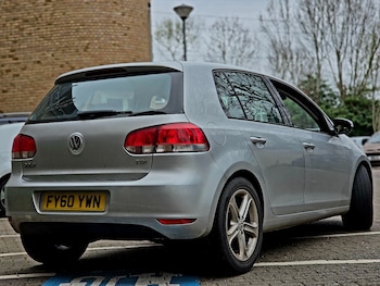 Used Volkswagen Golf 2010 for sale - 77994996: Photo