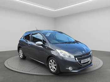 Used Peugeot 208 2014 for sale - 79399611: Photo
