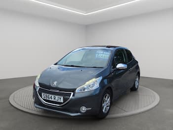 Used Peugeot 208 2014 for sale - 79399611: Photo