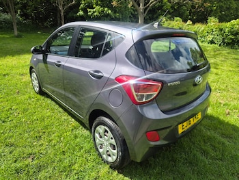 Used Hyundai i10 2016 for sale - 78557909: Photo
