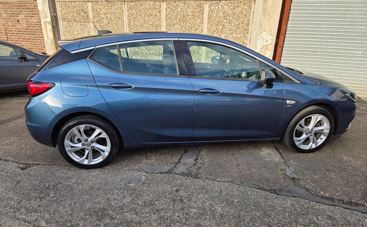 Used Vauxhall Astra 2016 for sale - 78018575: Photo 2