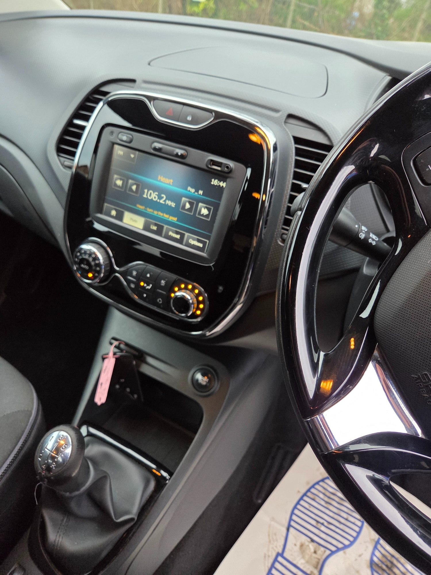 Used Renault Captur 2014 for sale - 78031957: Photo 9