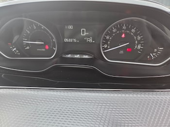 Used Peugeot 2008 2017 for sale - 78139447: Photo