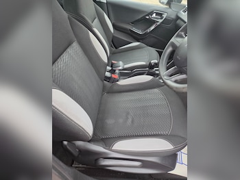 Used Peugeot 2008 2017 for sale - 78139447: Photo