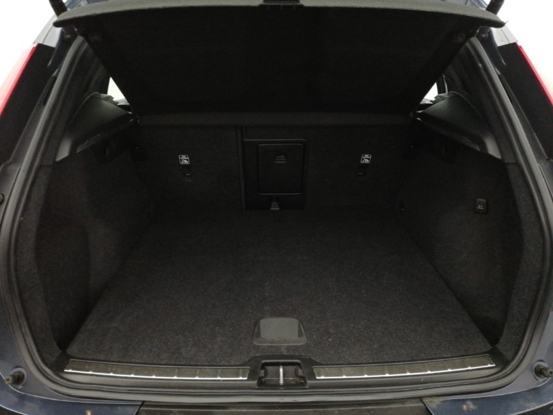 Used Volvo XC40 2022 for sale - 77569121: Photo 8