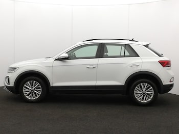 Used Volkswagen T-Roc 2023 for sale - 79605618: Photo