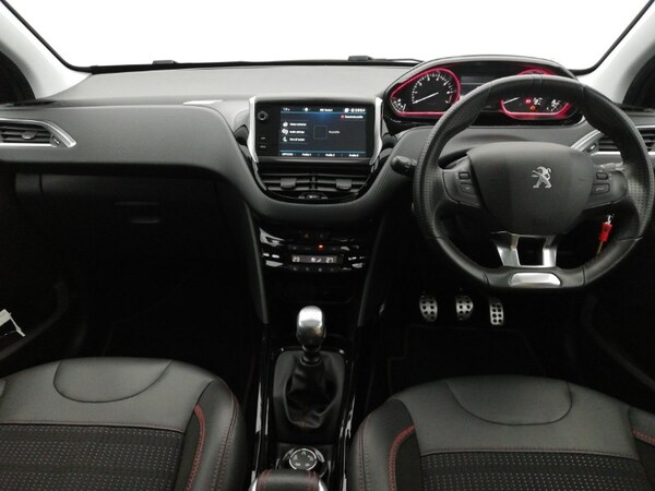 Used Peugeot 2008 2019 for sale - 76233448: Photo 2