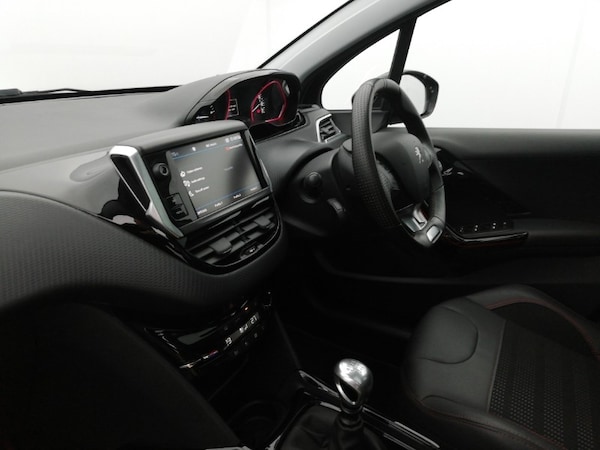 Used Peugeot 2008 2019 for sale - 76233448: Photo 5