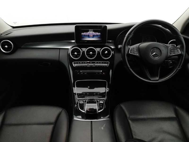 Used Mercedes-Benz C Class 2015 for sale - 76815789: Photo 2