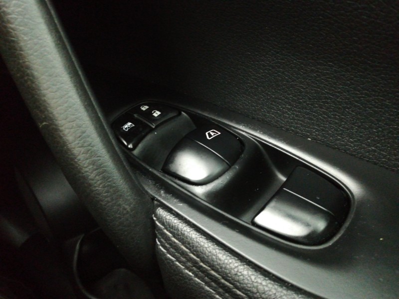 Used Nissan Qashqai 2017 for sale - 77024726: Photo 16